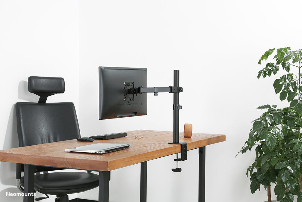 Neomounts FPMA-D550 zwart is een bureausteun met 3 draaipunten voor flat screens t/m 32 inch - Zwart