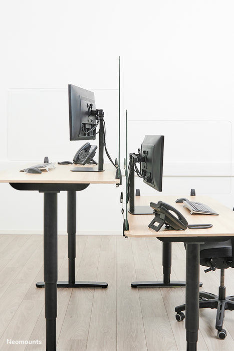 Neomounts NS-GLSPROTECT100 is een duurzaam glazen scherm van 100 cm dat afstandsbescherming biedt op de werkvloer - Gehard, transparant glas, 100% recyclebaar