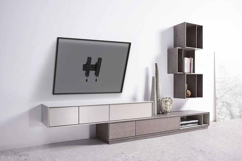 Neomounts WL35S-850BL12 kantelbare wandsteun voor 24-55 inch schermen - Zwart
