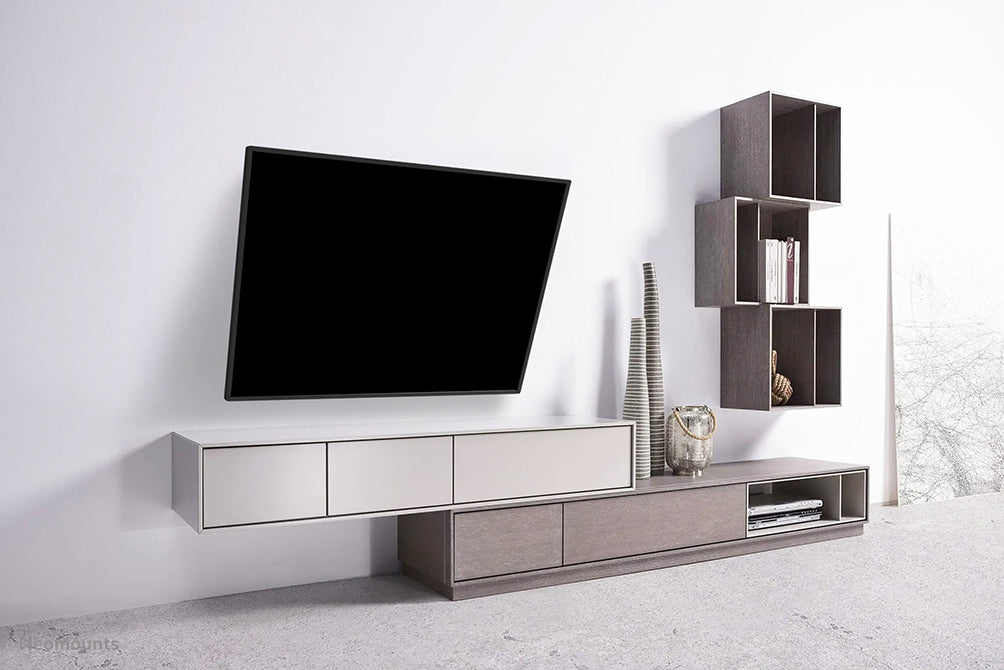 Neomounts WL35S-850BL14 kantelbare wandsteun voor 32-65 inch schermen - Zwart